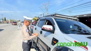 Tegas.. Ditlantas Polda Riau Razia Travel gelap dan Odol Jelang Operasi Ketupat 2025
