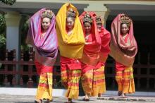 Tenun Khas Riau Masih Bertahan