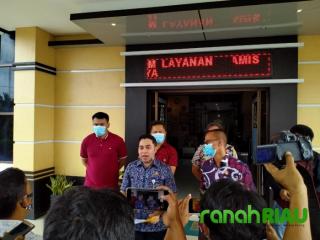 Kejari Tahan Tiga Tersangka Kasus Korupsi Pengadaan Alat Peraga di Disdikpora Kuansing