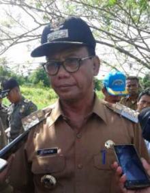 Bupati Rohil Tegur PNS Soal Seragam Dinas
