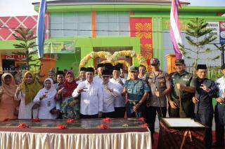 4 Puskesmas di Kota Dumai diresmikan, Ini harapan Wako dan Gubri