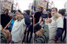 Viral.... Foto seorang Pria yang jalan dengan 9 kucingnya pake kereta dorong