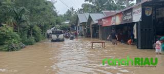 4.844 KK di Kuansing Terendam Banjir, Warga Kesulitan Air Bersih