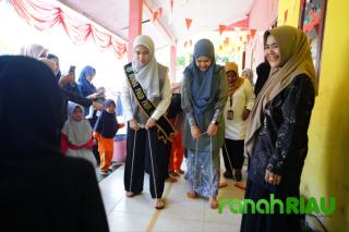 Kembali kerumah Lama, Bunda PAUD Riau Ajak anak-anak bermain Tradisonal dan Mendongeng 