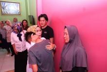 Ratu Tatu Bantu Beasiswa untuk Anak Korban Musibah Lion Air