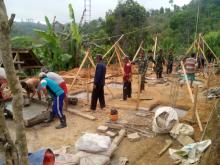 Mimpi Panjang Anak-Anak Kampung Cakung Miliki Jalan Mulus