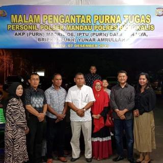 Kapolsek Mandau Beri Apresiasi Kepada 3 Purna Bakti Polri