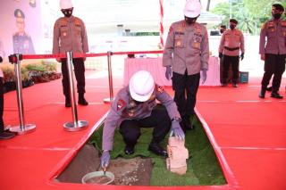 Kunjungan Kerja ke Palembang, Kapolri Resmikan Kampung Tangguh dan Aplikasi Polisi Dulur Kito