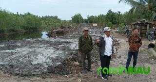 Sambu Group dan Pemdes Air Tawar Kerjasama Bangun Tanggul Kabun Kelapa Masyarakat