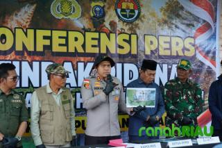 Konferensi Pers Karhutla 85 Ha di Gemala Sari, Polres Meranti tetapkan Satu Tersangka