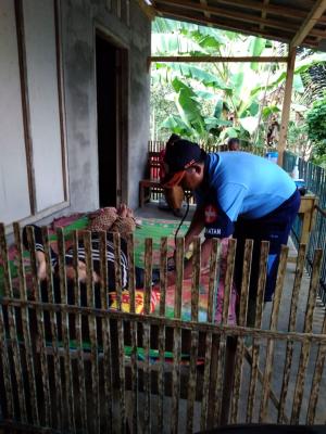 Tim Medis Layanani Sepenuh Hati Hingga Satroni Ke Rumah Warga