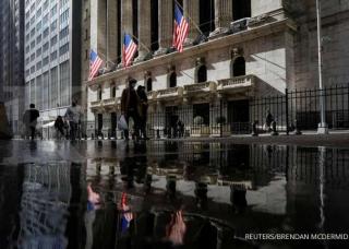 Wall Street: S&P 500 dan Nasdaq jatuh, terseret penurunan saham-saham teknologi