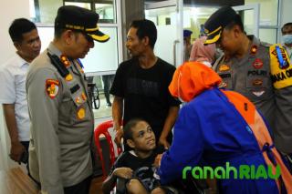 Polisi Peduli, Kapolres Bengkalis Bantu Pengobatan Anak Penderita Gangguan Saraf