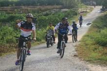 Komunitas BSCC Jelajahi Keindahan Air Terjun Lubuk Nginio