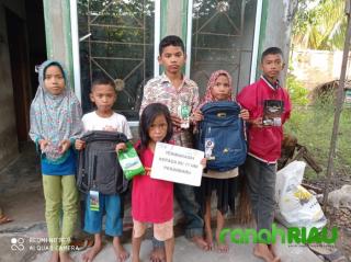 IZI Riau peduli Pendidikan Keluarga Dhuafa