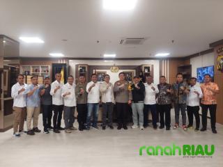 Silaturahmi PWI Riau dan Polda Riau, Irjen Pol Iqbal paparkan Keberhasilan Pengamanan Pemilu