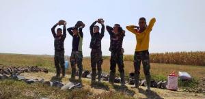 Batu Makadam Jadi Sarana Penguatan Otot Satgas TMMD Tegal