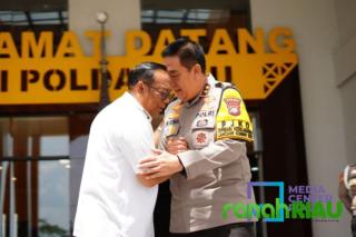 Kunjungan Perpisahan: Pj Gubri Rahman Hadi temui Kapolda Riau di Akhir Masa Jabatan