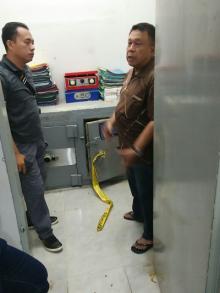 Disaat Malam pergantian Tahun, BRI Unit Kota Baru Dibobol Maling, 1 Milyar Lebih Lesap...
