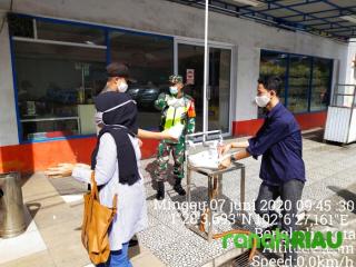 Babinsa Bengkalis Beri Himbauan Ke Warga Pentingnya Peduli Kesehatan