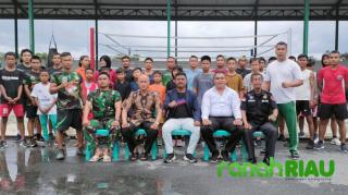 Pastikan Kesiapan Atlet, Ketua KONI Kota Pekanbaru Turun ke Sasana Tinju Belibis