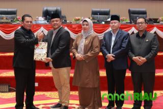 Panhir APBD Kepri 2025 Sekaligus Pengesahan Menjadi Perda