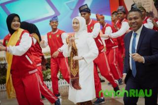 Kemeriahan malam ramah tamah di Kediaman Gubri, Abdul Wahid lincah Peragakan Aura Farming 