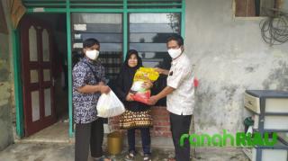 Lazismu Pekanbaru salurkan 50 paket sembako ke masyarakat kurang mampu