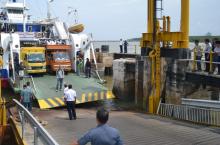 Walau MB Roro Pakning Rusak, Arus Penyebarangan Masih Lancar