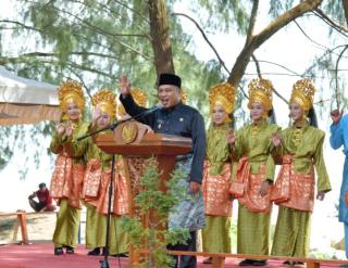 Mandi Safar di Rupat, Bagus Santoso : Lestarikan Budaya Leluhur