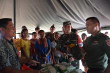 "Kolonel inf Jhonny Jamaris tinjau kegiatan baksos TMMD ke-104 di Desa Rusoh"
