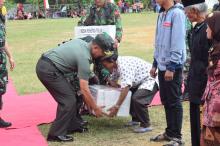 Danrem 081/DSJ Ikut Angkat Bantuan Alat Penetas Telur