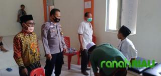 Peringati Tahun Baru Islam, Polsek Ukui hadiri kegiatan Khitanan massal