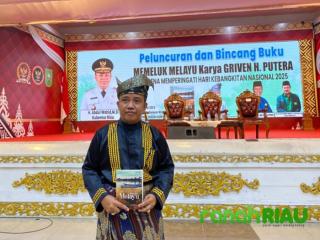 Budayawan Riau Griven H Putera Luncurkan buku Memeluk Melayu, Bahas Identitas dan Sejarah 