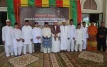 Bupati Bengkalis Melepaskan 18 JCH di Masjid Agung Istiqomah Bengkalis