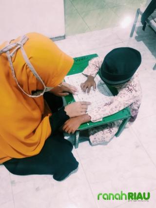 Mengajar Mengaji dari Rumah-kerumah selama Pandemi 