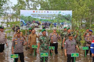 TNI dan Polres Bengkalis Laksanakan Penanaman Mangrove Serentak se-Indonesia