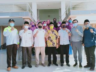 Serahkan Sapi Kurban ke PWI Riau, Ini Pesan Gubri