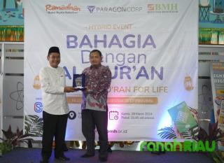 JNE terima Penghargaan tebar Sejuta Mushaf dari Baitul Maal Hidayatullah