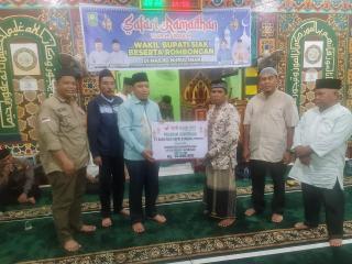 Masjid Nurul Imam Kandis terima CSR, Wabup ajak menabung di BRK Syariah 