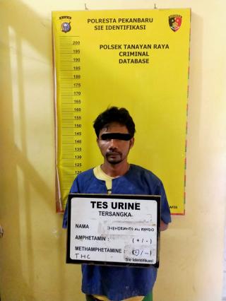 Dua Tersangka Penyalahgunaan Narkotika Diamankan Polisi Saat Makan Nasi Goreng