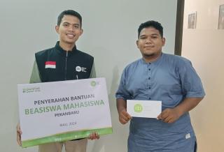 Sejumlah mahasiswa UIN Suska kurang Mampu dapat bantuan Pendidikan dari IZI Riau