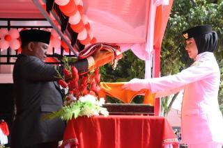 Plh Bupati Kampar : Isi Kemerdekaan dengan meningkatkan SDM Kampar