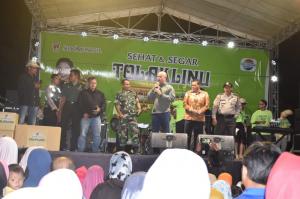 . Dansatgas TMMD Tutup Pesta Rakyat Dengan Lagu Dari Armada