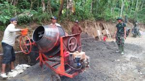 . Kades Sumurup Budianto Evaluasi Hasil Rabat Jalan