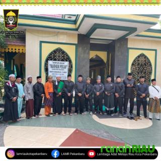 Datuk Seri Rizaldi Putra beserta rombongan Ziarah ke makam Marhum Pekan di Masjid Raya Senapelan