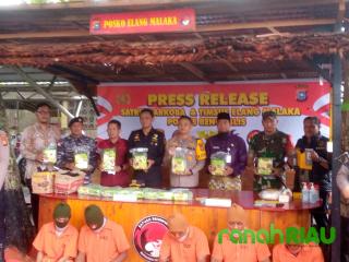 Kapolres Bengkalis Pimpin Pemusnahan Narkotika Jenis Sabu Asal Malaysia