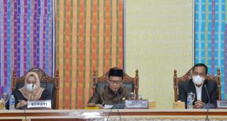 Sidang Paripurna DPRD Bengkalis, Bupati Serahkan LKPJ TA 2021