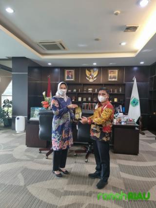 Ketua KNPI Riau Nasaruddin bertemu walikota Batu disela-sela kesibukan Rapimpurnas KNPI