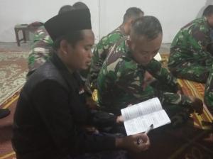 Personil Satgas TMMD ke 105 "Nyantri Kalong".